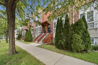 6336 N Sacramento Avenue, Chicago, IL 60659