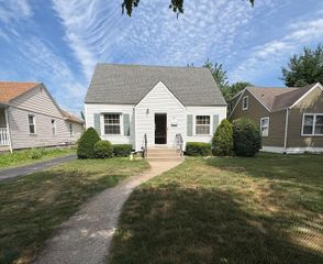 243 N Rensselaer Street, Griffith, IN 46319