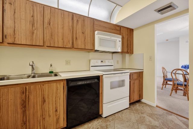 100 OCEAN TRAIL Way 204, Jupiter, FL 33477