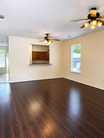 10633 Traymore Drive, Fort Worth, TX 76244