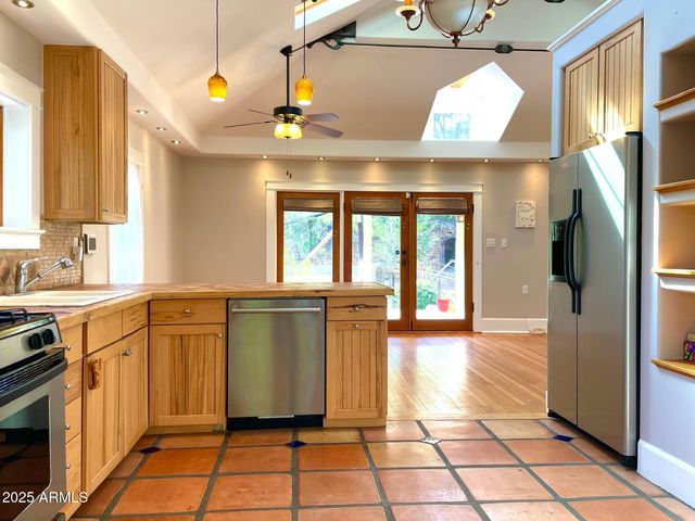 11 SPRING Canyon, Bisbee, AZ 85603