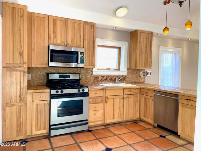 11 SPRING Canyon, Bisbee, AZ 85603