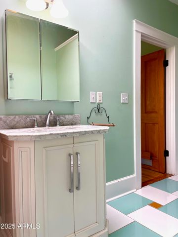 11 SPRING Canyon, Bisbee, AZ 85603