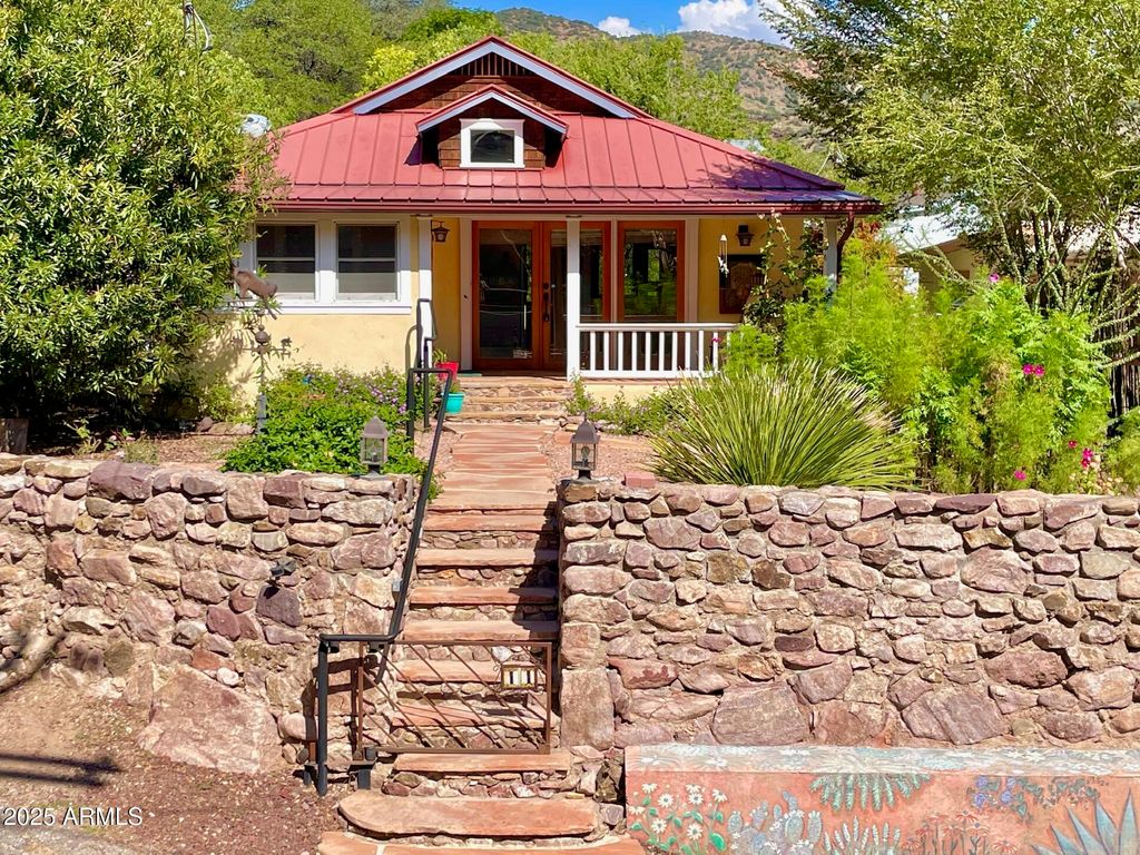 11 SPRING Canyon, Bisbee, AZ 85603