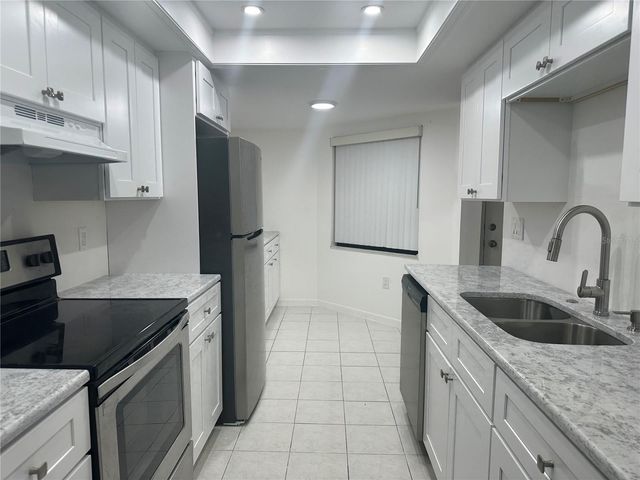 2971 ESTANCIA BOULEVARD 321, Clearwater, FL 33761