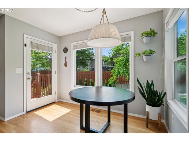 17958 Nw LONE ROCK Dr, Portland, OR 97229