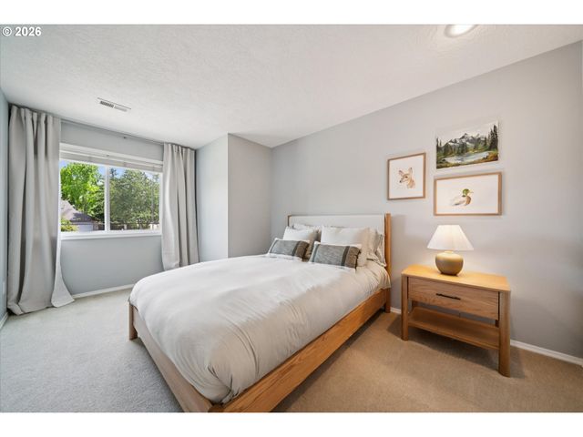 17958 Nw LONE ROCK Dr, Portland, OR 97229