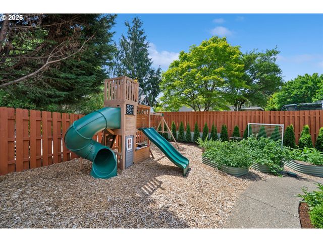 17958 Nw LONE ROCK Dr, Portland, OR 97229