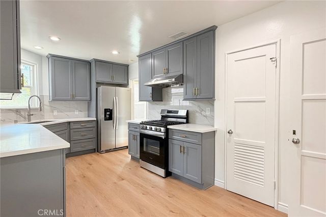 1505 N Rosewood Avenue, Santa Ana, CA 92706