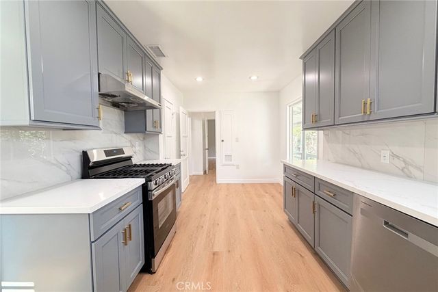 1505 N Rosewood Avenue, Santa Ana, CA 92706