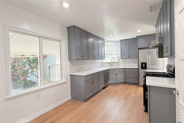 1505 N Rosewood Avenue, Santa Ana, CA 92706