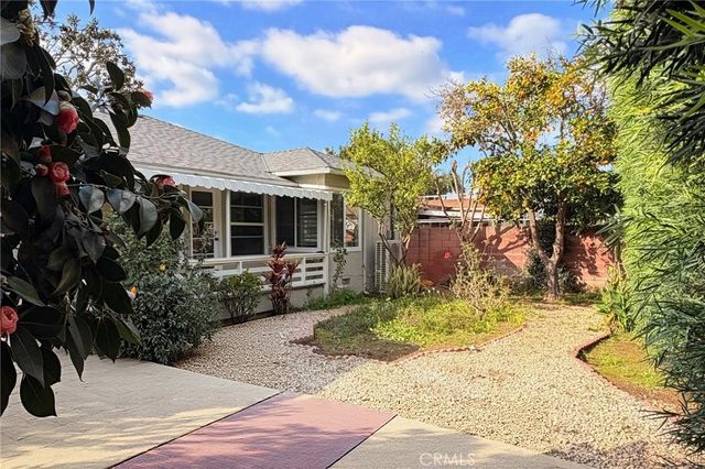 1505 N Rosewood Avenue, Santa Ana, CA 92706