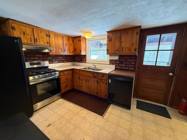 4991 VT Route 313, Arlington, VT 05250