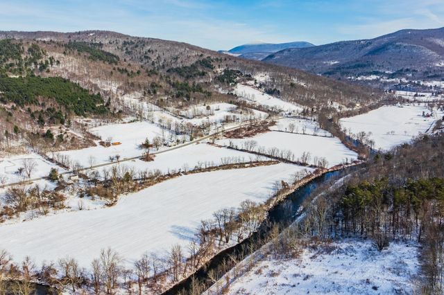 4991 VT Route 313, Arlington, VT 05250