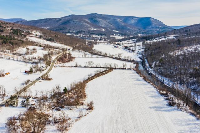 4991 VT Route 313, Arlington, VT 05250