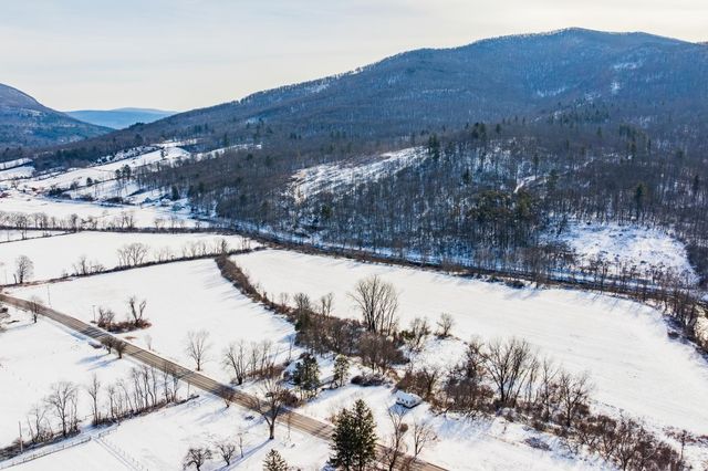 4991 VT Route 313, Arlington, VT 05250