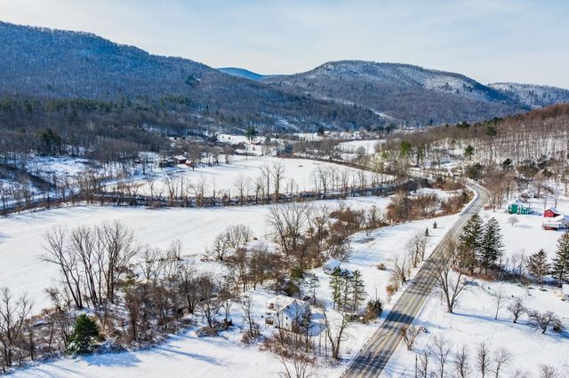 4991 VT Route 313, Arlington, VT 05250