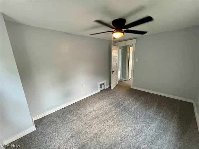 1305 Curtis Street, Akron, OH 44301