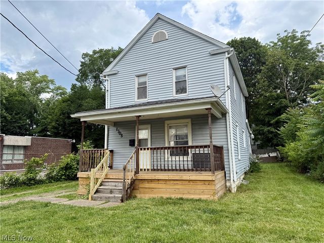 1305 Curtis Street, Akron, OH 44301
