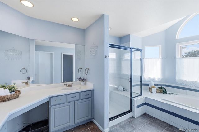 8469 S Upham Way, Littleton, CO 80128