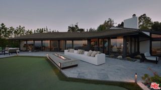 4 Buckboard Lane, Rolling Hills, CA 90274