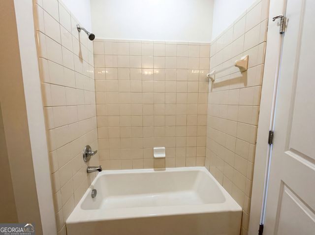 1195 Milton Terrace SE 2204, Atlanta, GA 30315