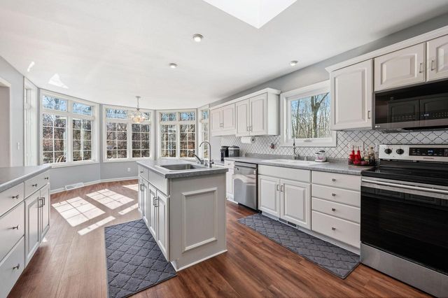 W223N8293 Sandras DRIVE, Lisbon, WI 53089