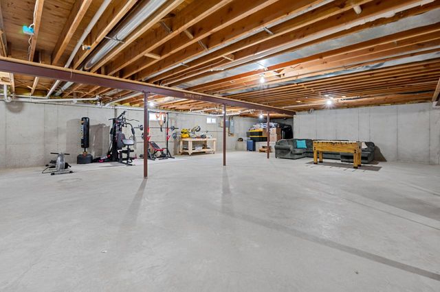 W223N8293 Sandras DRIVE, Lisbon, WI 53089