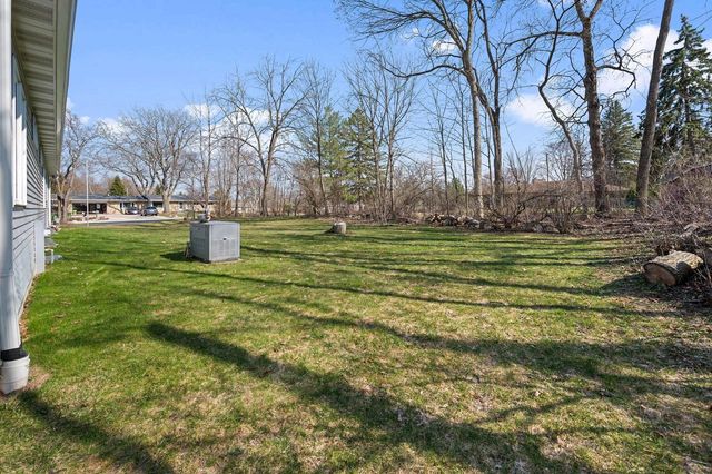 W223N8293 Sandras DRIVE, Lisbon, WI 53089