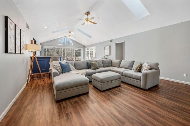 W223N8293 Sandras DRIVE, Lisbon, WI 53089