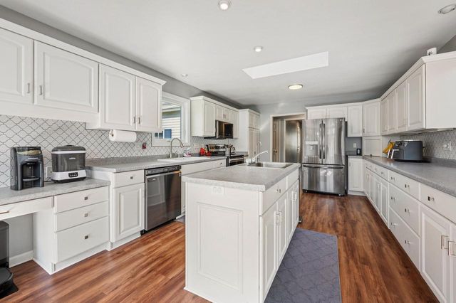 W223N8293 Sandras DRIVE, Lisbon, WI 53089