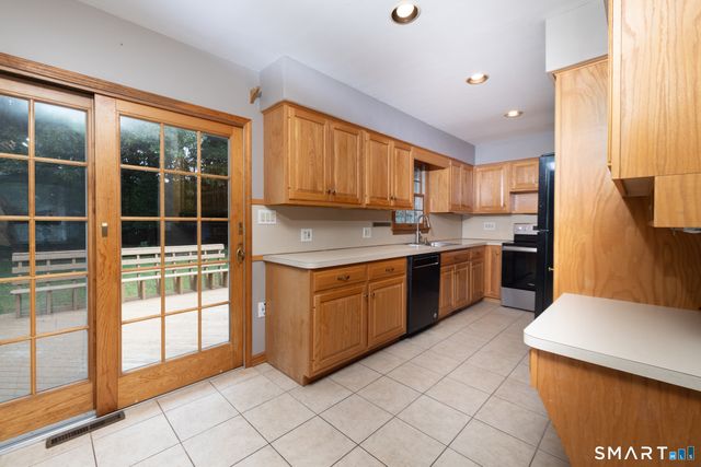 130 Pheasant Run Road, Southington, CT 06489