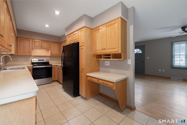 130 Pheasant Run Road, Southington, CT 06489