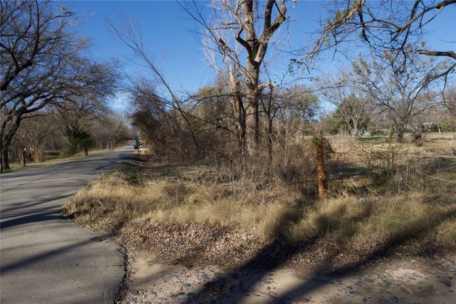 725 County Road 414, Cleburne, TX 76031