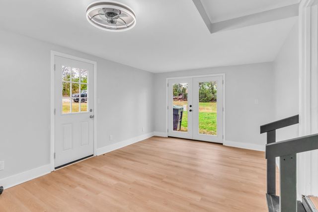 375 Austin Park Dr, Gallatin, TN 37066