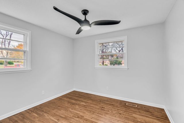 375 Austin Park Dr, Gallatin, TN 37066