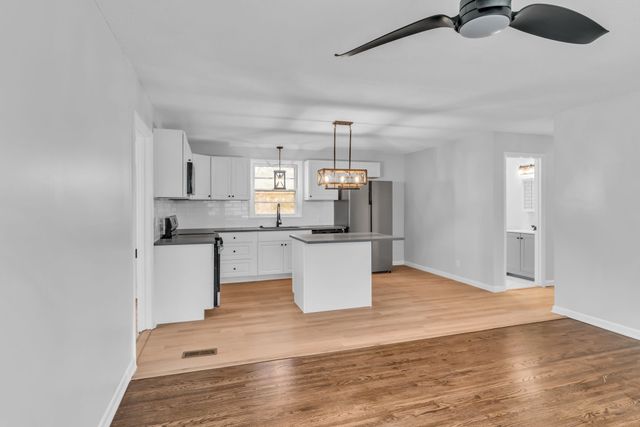 375 Austin Park Dr, Gallatin, TN 37066