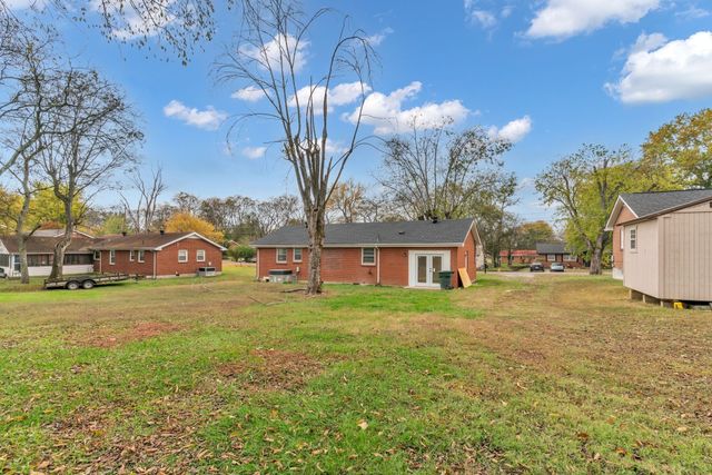 375 Austin Park Dr, Gallatin, TN 37066