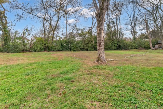 375 Austin Park Dr, Gallatin, TN 37066