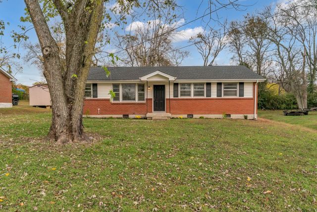 375 Austin Park Dr, Gallatin, TN 37066