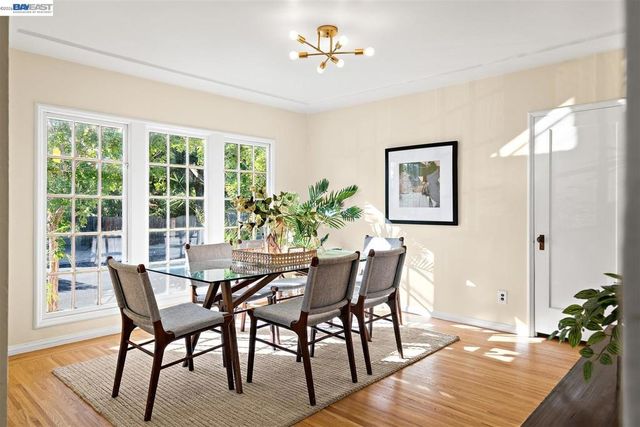2801 Clay St, Alameda, CA 94501