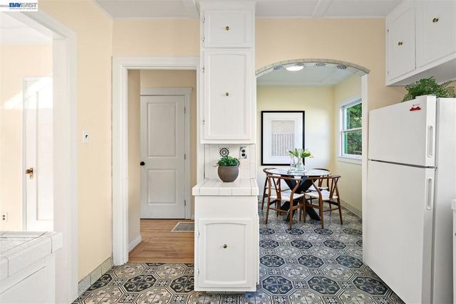 2801 Clay St, Alameda, CA 94501