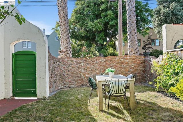 2801 Clay St, Alameda, CA 94501