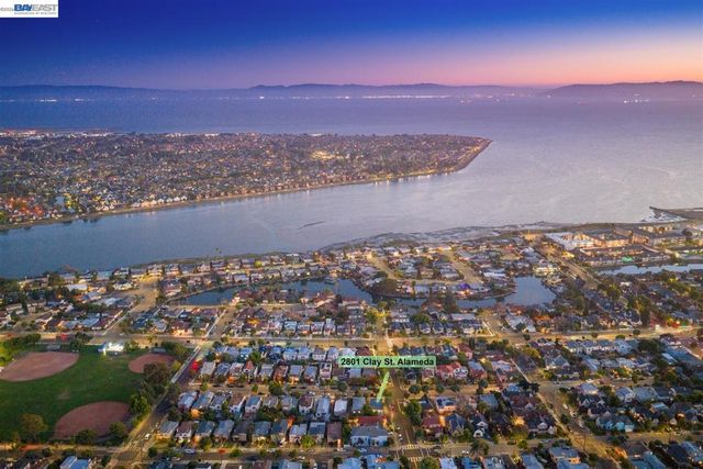 2801 Clay St, Alameda, CA 94501