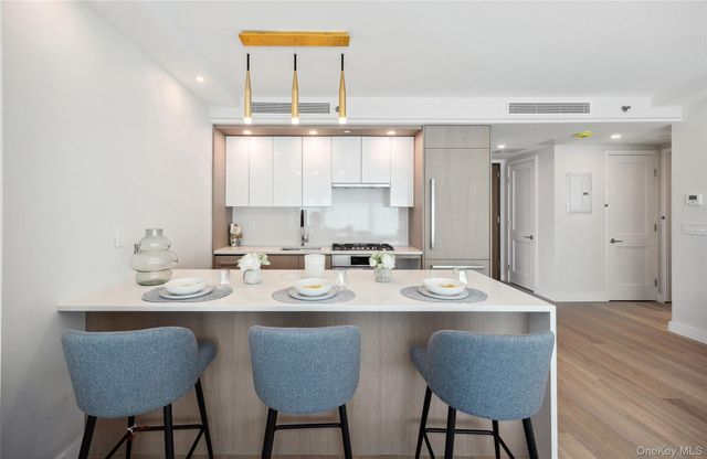 38-20 Parsons Boulevard 428, Flushing, NY 11354