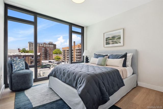 38-20 Parsons Boulevard 428, Flushing, NY 11354