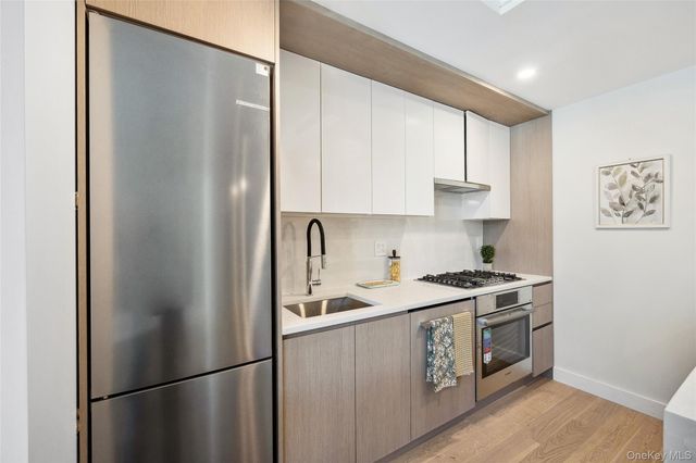 38-20 Parsons Boulevard 428, Flushing, NY 11354