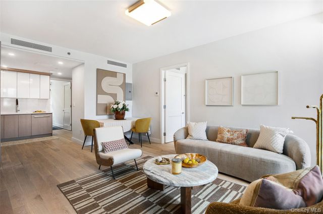 38-20 Parsons Boulevard 428, Flushing, NY 11354