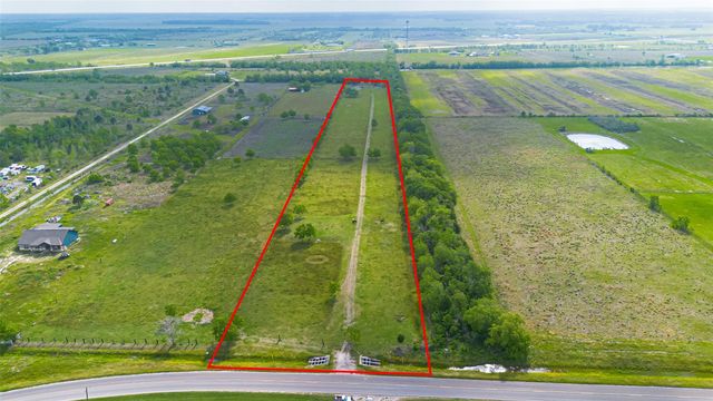 11515 Fm 686, Dayton, TX 77535
