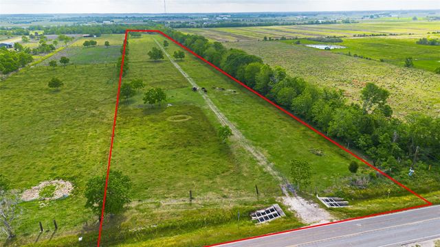 11515 Fm 686, Dayton, TX 77535